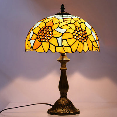 Traditionelle Tiffany Eisen- & Buntglas-Kegeltischlampe 1-Licht für Schlafzimmer und Wohnzimmer 