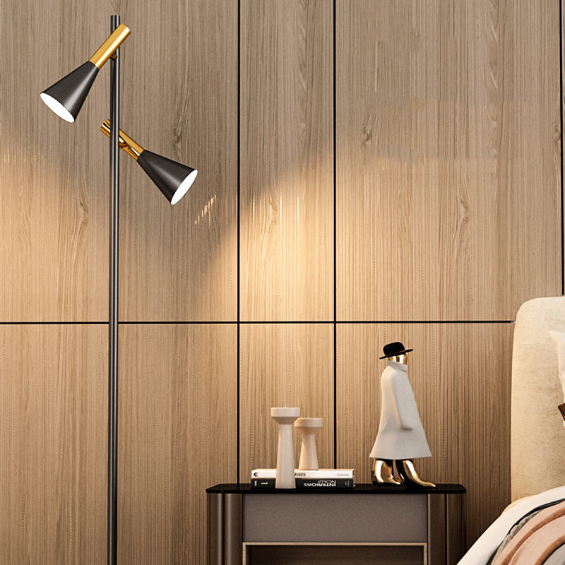 Lampe de sol contemporaine nordique en fer et marbre cône à 2 lumières avec angle réglable pour chambre et salon 
