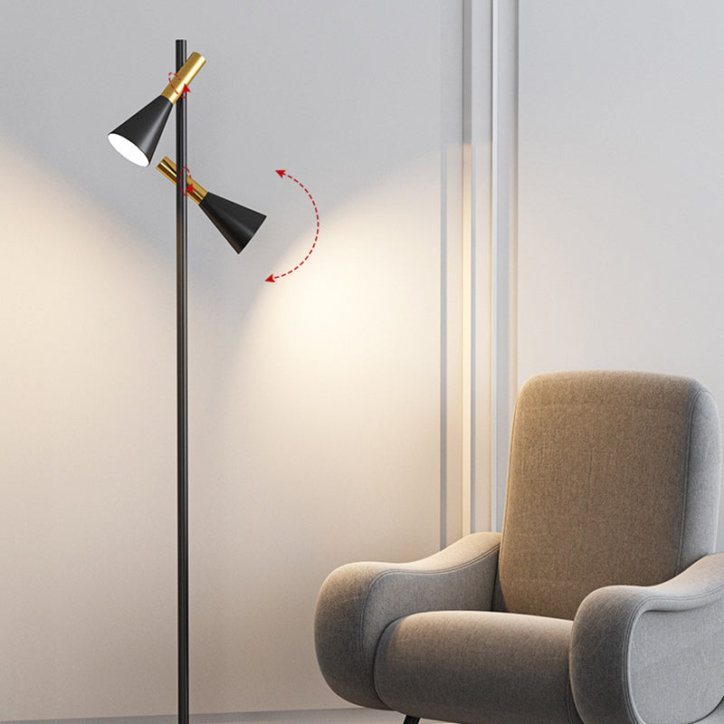 Lampe de sol contemporaine nordique en fer et marbre cône à 2 lumières avec angle réglable pour chambre et salon 
