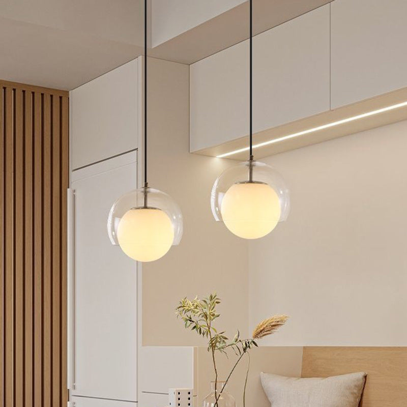 Suspension ronde contemporaine nordique en fer et verre à 1 lumière pour chambre, salle à manger et salon 