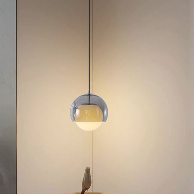 Suspension ronde contemporaine nordique en fer et verre à 1 lumière pour chambre, salle à manger et salon 
