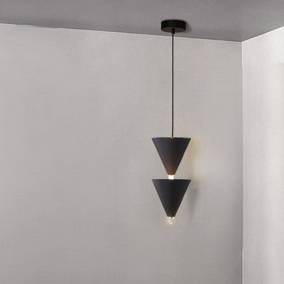Suspension LED en métal et acrylique en forme de sablier conique nordique contemporain pour chambre et salon 