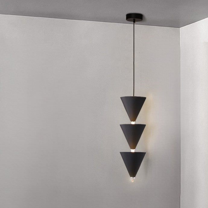 Suspension LED en métal et acrylique en forme de sablier conique nordique contemporain pour chambre et salon 