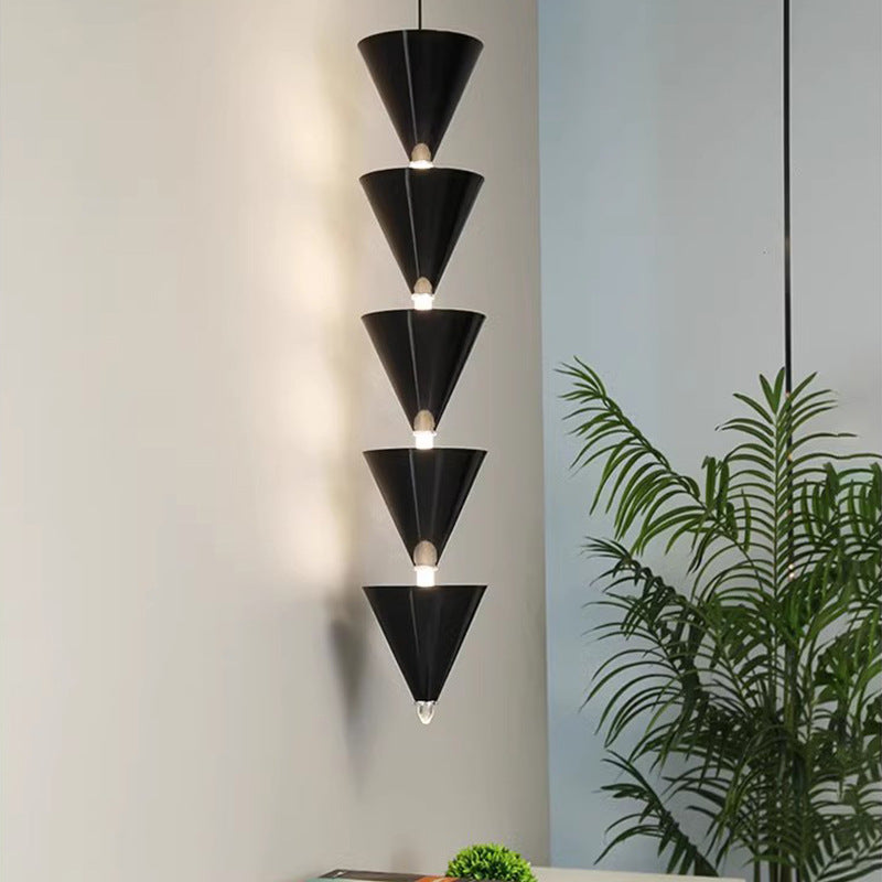 Suspension LED en métal et acrylique en forme de sablier conique nordique contemporain pour chambre et salon 