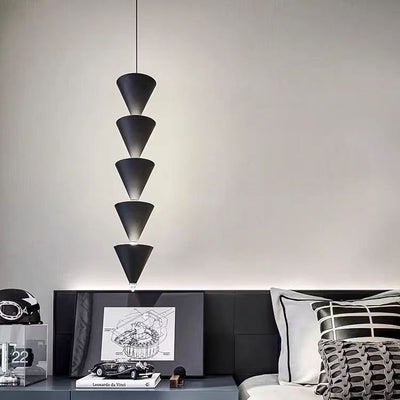 Suspension LED en métal et acrylique en forme de sablier conique nordique contemporain pour chambre et salon 