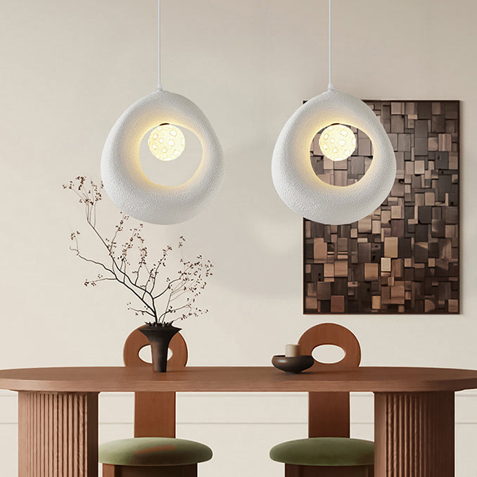 Suspension lumineuse traditionnelle japonaise en polystyrène irrégulier rond à 1 lumière pour salle à manger, chambre et salon 
