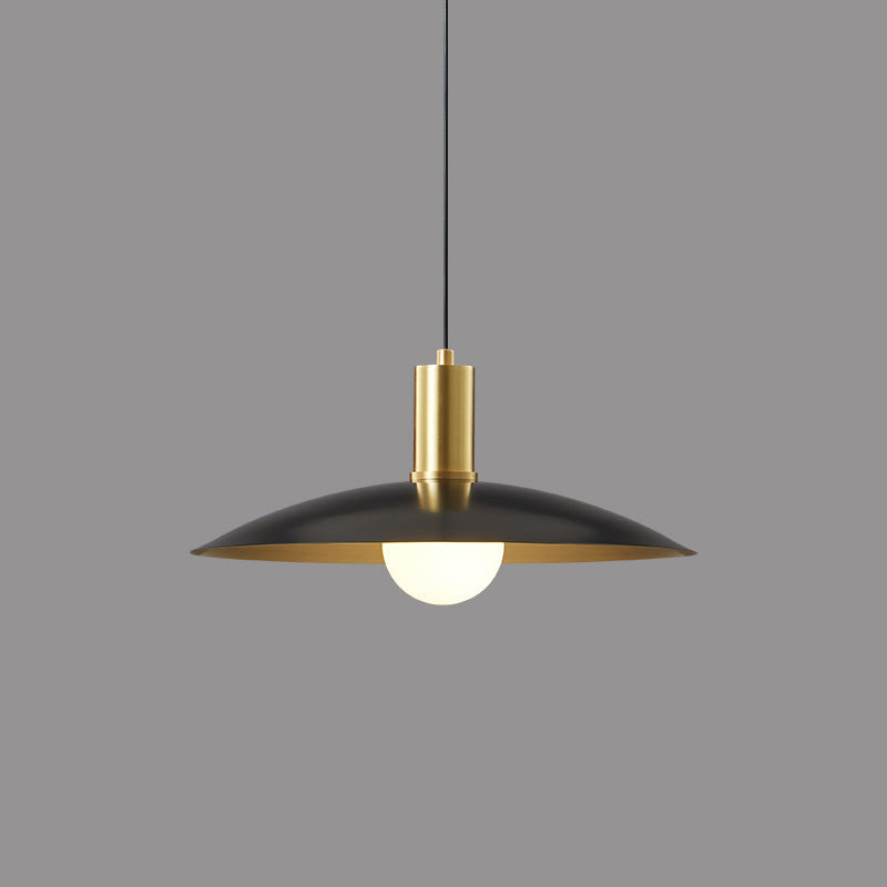 Lustre suspendu conique en laiton nordique contemporain à 1 lumière pour salle à manger, chambre et salon 