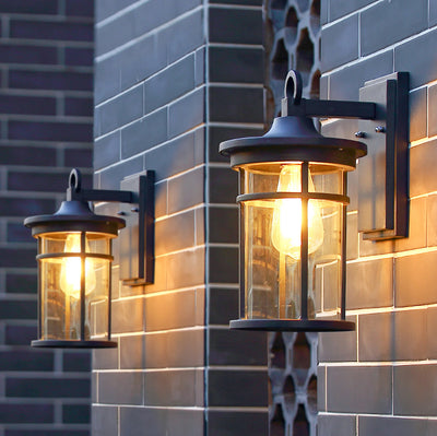 Traditionelle rustikale wasserdichte Wandleuchte aus Aluminiumguss & Glaszylinder mit 1 Licht für Außenbereich, Terrasse & Balkon 