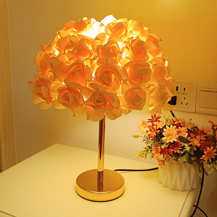 Lampe de table moderne Art Déco en métal et PVC en forme de rose à 1 lumière pour chambre et salon 