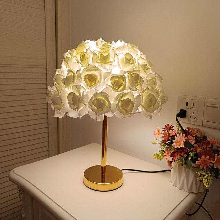 Lampe de table moderne Art Déco en métal et PVC en forme de rose à 1 lumière pour chambre et salon 