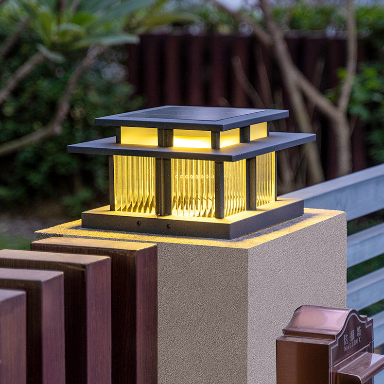 Lumière extérieure LED carrée moderne minimaliste en acier inoxydable et verre avec design solaire et étanche pour cour, balcon et entrée 
