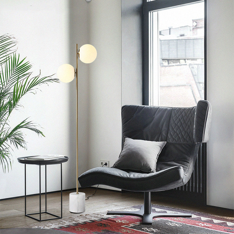 Lampe de sol contemporaine nordique en marbre, métal et verre, ronde à 2 lumières pour salon et chambre 
