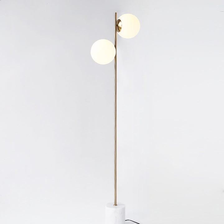 Zeitgenössische nordische Marmor-Metall- und Glas-Rund-Stehlampe mit 2 Lichtern für Wohnzimmer und Schlafzimmer 
