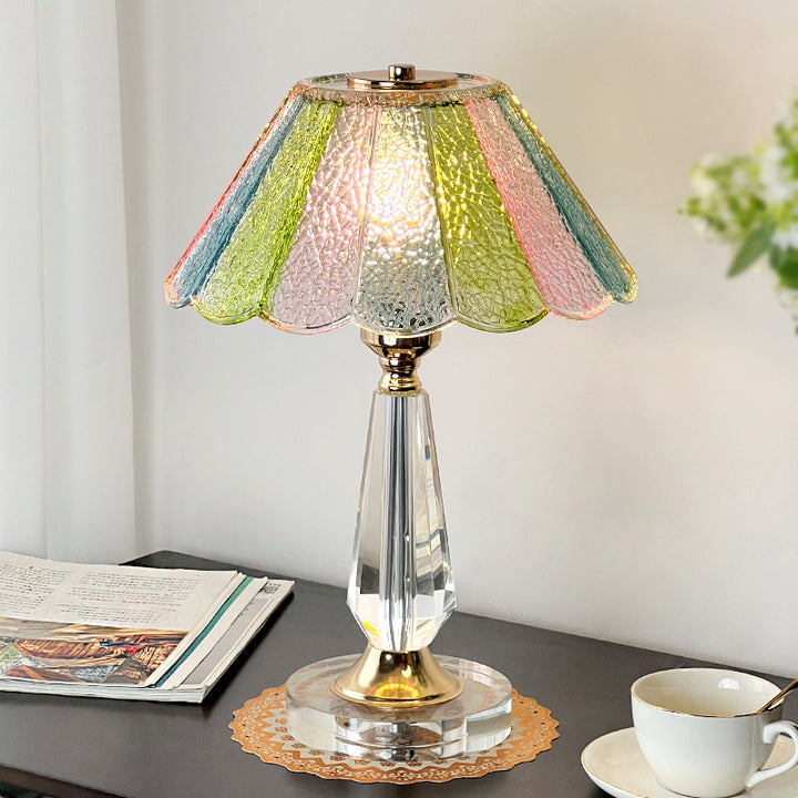 Traditionelle 1-flammige Tischlampe aus französischem Glas, Kristall und Legierung mit rundem Rüschendesign für das Schlafzimmer 