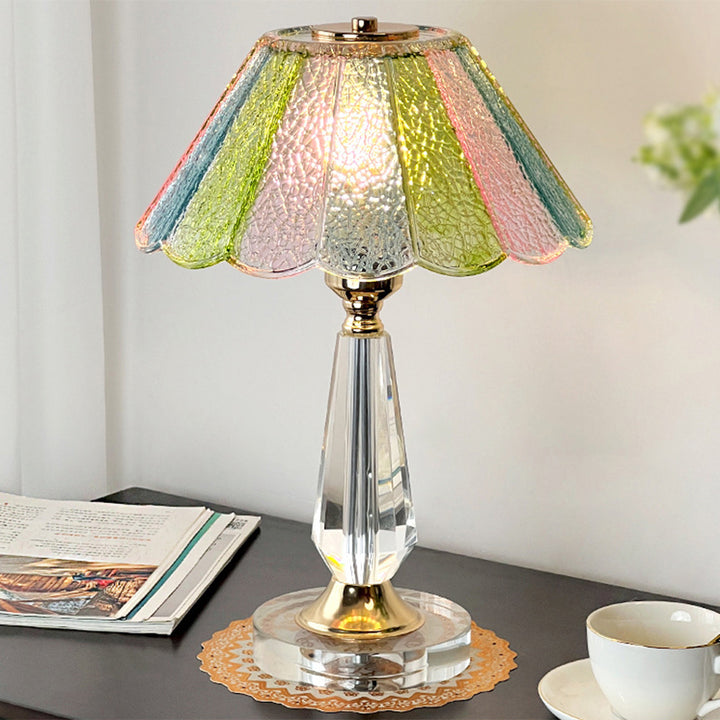Traditionelle 1-flammige Tischlampe aus französischem Glas, Kristall und Legierung mit rundem Rüschendesign für das Schlafzimmer 