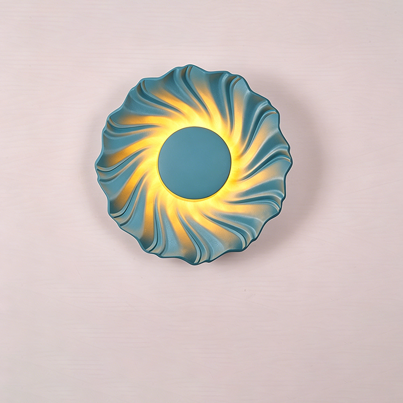 Modern Art Deco Resin Swirl-Shaped LED Wall Sconce Lamp For Living Room