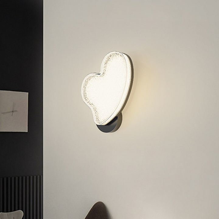Moderne nordische LED-Wandleuchte in Herzform aus Acryl mit Metall für Wohnzimmer &amp; Schlafzimmer 