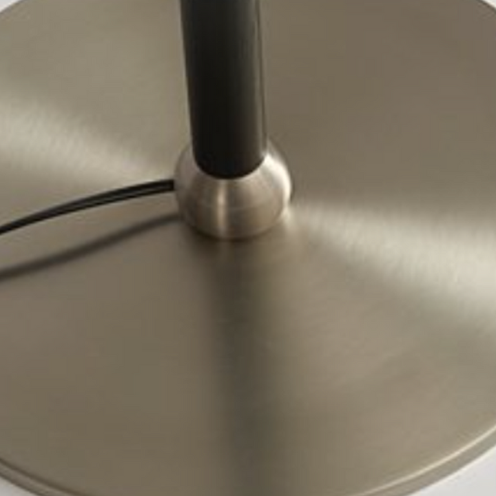 Moderne skandinavische Stehleuchte mit 3-flammigem Runddesign aus Eschenholz, Edelstahl, Aluminium und Glas für Wohnzimmer &amp; Schlafzimmer 