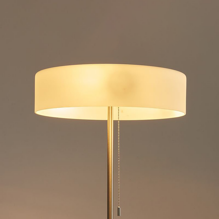 Moderne skandinavische Stehleuchte mit 3-flammigem Runddesign aus Eschenholz, Edelstahl, Aluminium und Glas für Wohnzimmer &amp; Schlafzimmer 