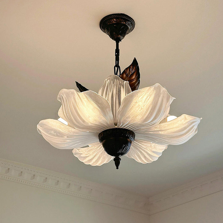 Lámpara colgante de 6 luces con pétalos de acrílico y metal de estilo francés tradicional para sala de estar y comedor 