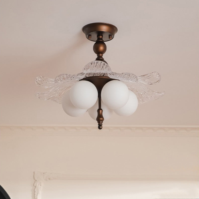 Zeitgenössische halbflache 5-flammige Deckenleuchte im Retro-Stil aus Eisen, Acryl und Glas in Knospenform für das Wohnzimmer 