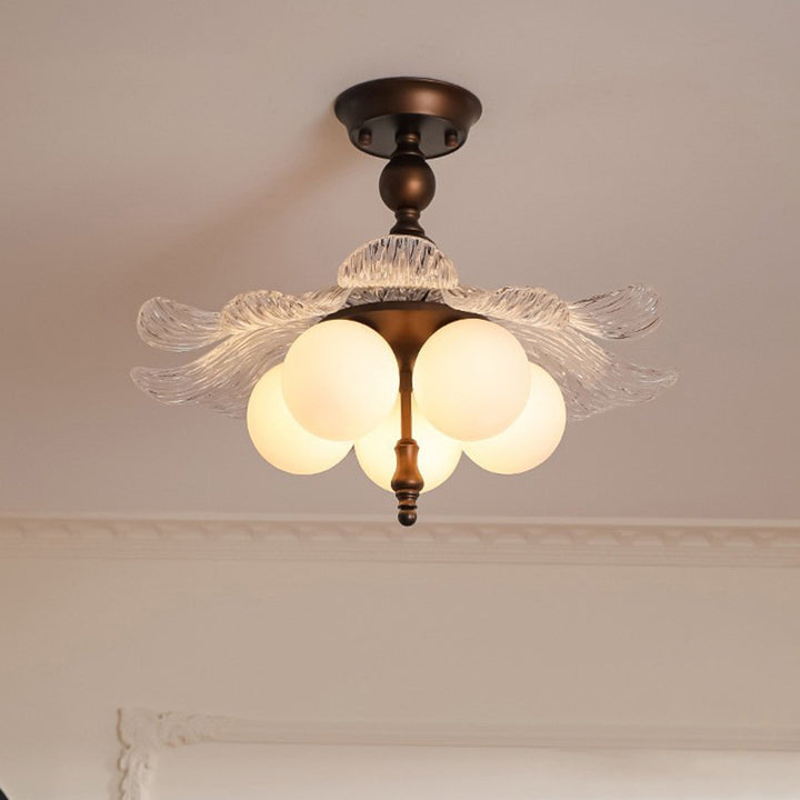 Zeitgenössische halbflache 5-flammige Deckenleuchte im Retro-Stil aus Eisen, Acryl und Glas in Knospenform für das Wohnzimmer 