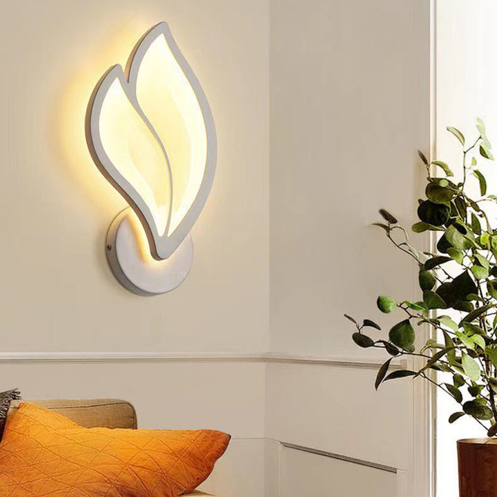 Modern Art Deco Acrylic Aluminum Iron Petal LED Wall Sconce Lamp For Bedroom &amp; Living Room