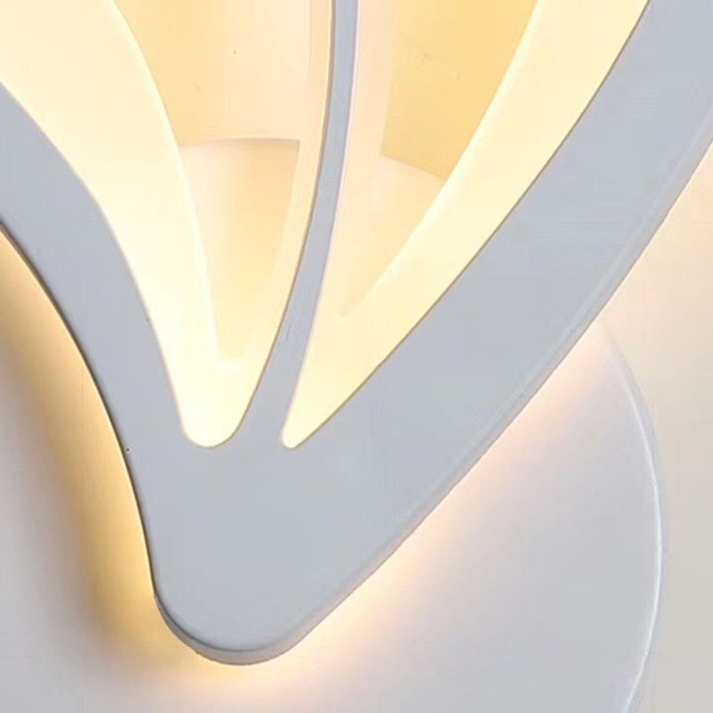 Modern Art Deco Acrylic Aluminum Iron Petal LED Wall Sconce Lamp For Bedroom &amp; Living Room