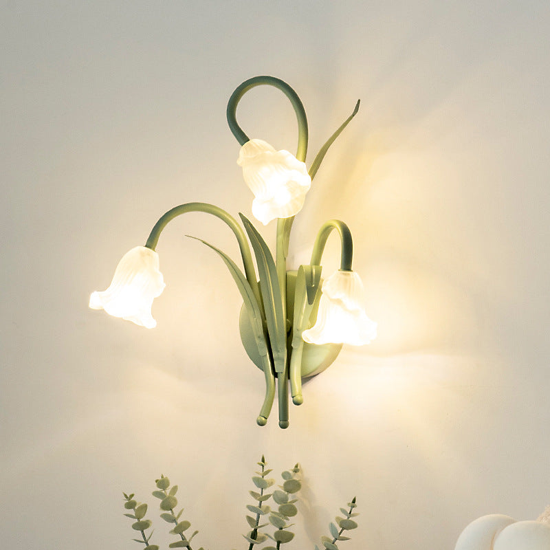 Applique murale contemporaine en verre créatif rond en fer à 3 lumières avec feuilles de fleurs pour chambre et salon 