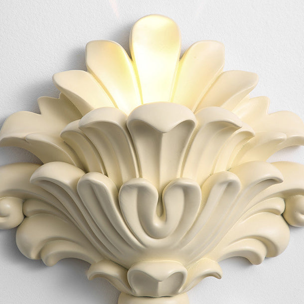 Applique murale 1 lumière en résine, verre, métal et coquille sculptée de style vintage traditionnel pour chambre et salon 