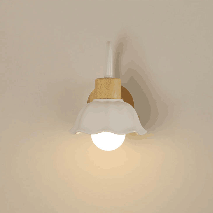 Lámpara de aplique de pared de 1 luz redonda de flores de vidrio cerámico acrílico escandinavo contemporáneo para dormitorio y sala de estar 