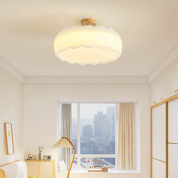 Moderne minimalistische PE Eisen wellige runde LED-Deckenleuchte zur halbeingebauten Montage für Schlafzimmer und Wohnzimmer 
