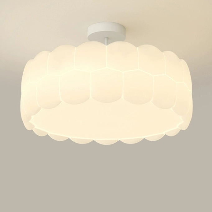 Moderne minimalistische PE Eisen wellige runde LED-Deckenleuchte zur halbeingebauten Montage für Schlafzimmer und Wohnzimmer 