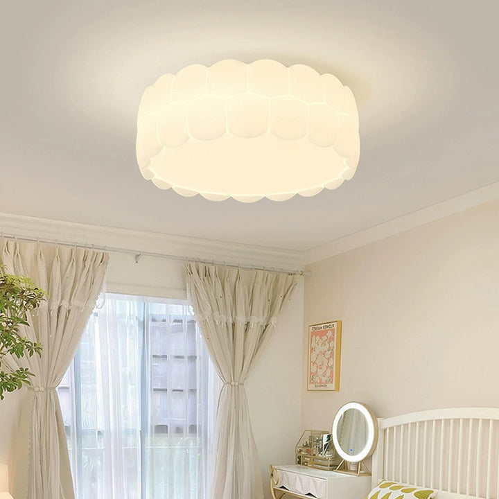 Luz de techo empotrada LED redonda de burbuja de crema de hierro PE creativa contemporánea para dormitorio y sala de estar 