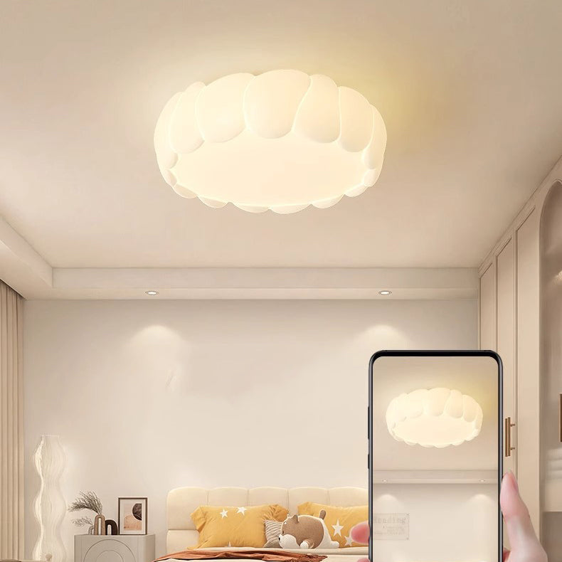 Luz de techo empotrada LED redonda de burbuja de crema de hierro PE creativa contemporánea para dormitorio y sala de estar 