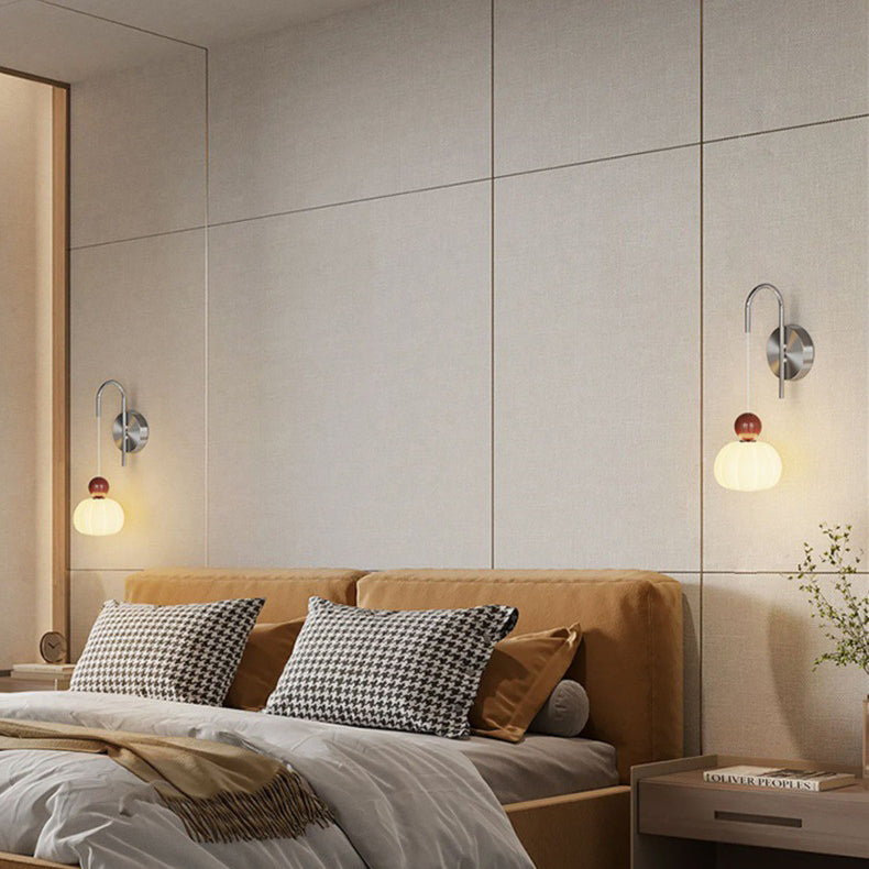 Lámpara de pared LED con forma de calabaza de hierro PE escandinavo contemporáneo para dormitorio y sala de estar 