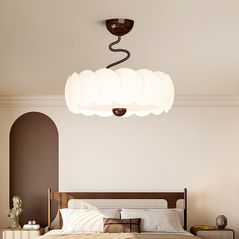 Moderne minimalistische PE-Eisen gebogene runde LED-Deckenleuchte für Schlafzimmer und Wohnzimmer 