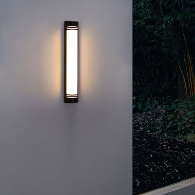 Moderne minimalistische Wandleuchte aus Acryl und Edelstahl mit rechteckigen Streifen und LED für den Außenbereich 