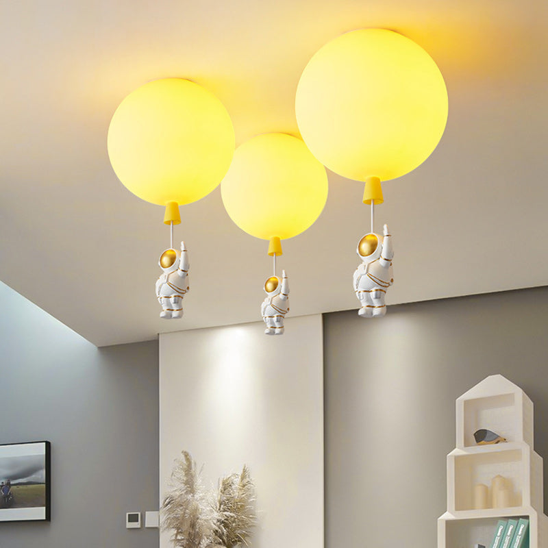 Moderne Art Deco Acryl Astronauten-Ballon-Design 1-Licht-Halbeinbau-Deckenleuchte für Schlafzimmer & Wohnzimmer 