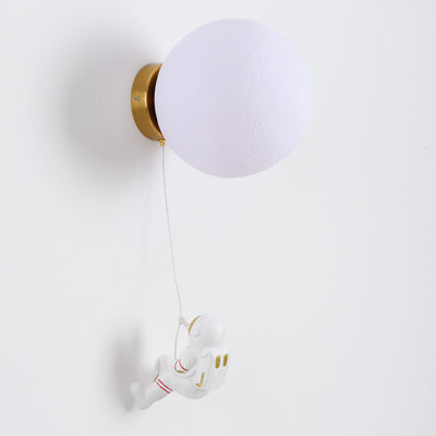Moderne Art Deco PLA Harz Eisen Astronaut Planet Design 1-Licht Wandleuchte für Schlafzimmer & Wohnzimmer 