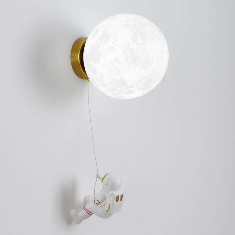 Moderne Art Deco PLA Harz Eisen Astronaut Planet Design 1-Licht Wandleuchte für Schlafzimmer & Wohnzimmer 