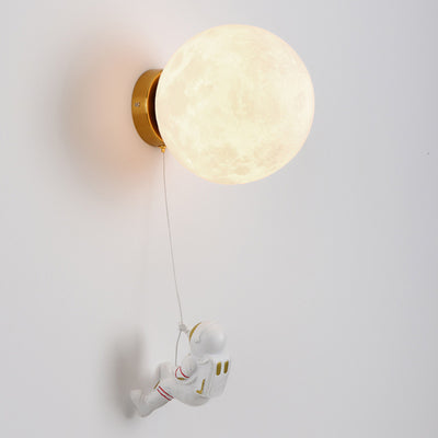 Moderne Art Deco PLA Harz Eisen Astronaut Planet Design 1-Licht Wandleuchte für Schlafzimmer & Wohnzimmer 