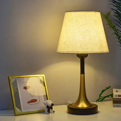 Zeitgenössische skandinavische Stoff-Metall-Ventilator-förmige runde Zylinder-LED-Tischlampe für das Schlafzimmer 