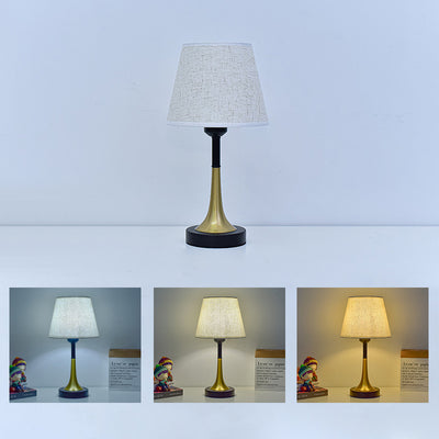 Zeitgenössische skandinavische Stoff-Metall-Ventilator-förmige runde Zylinder-LED-Tischlampe für das Schlafzimmer 