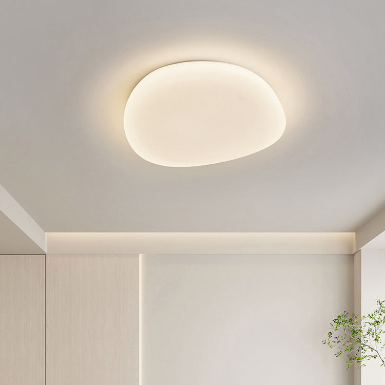 Plafonnier LED moderne minimaliste en métal et acrylique en forme de galet pour chambre 
