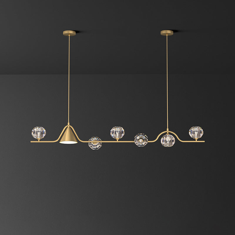 Candelabro lineal LED cónico de latón y cristal escandinavo contemporáneo para comedor 