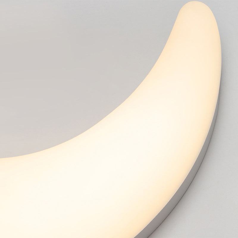 Moderne minimalistische Acryl-Messing-Halbmond-LED-Wandleuchte für das Schlafzimmer 