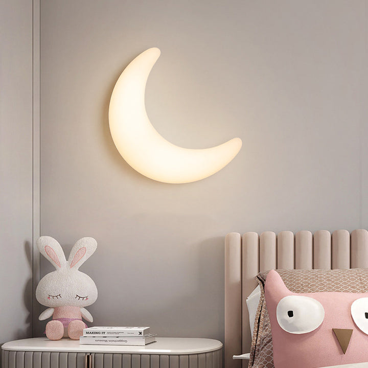 Lámpara de aplique de pared LED en forma de media luna de latón acrílico minimalista moderna para dormitorio 