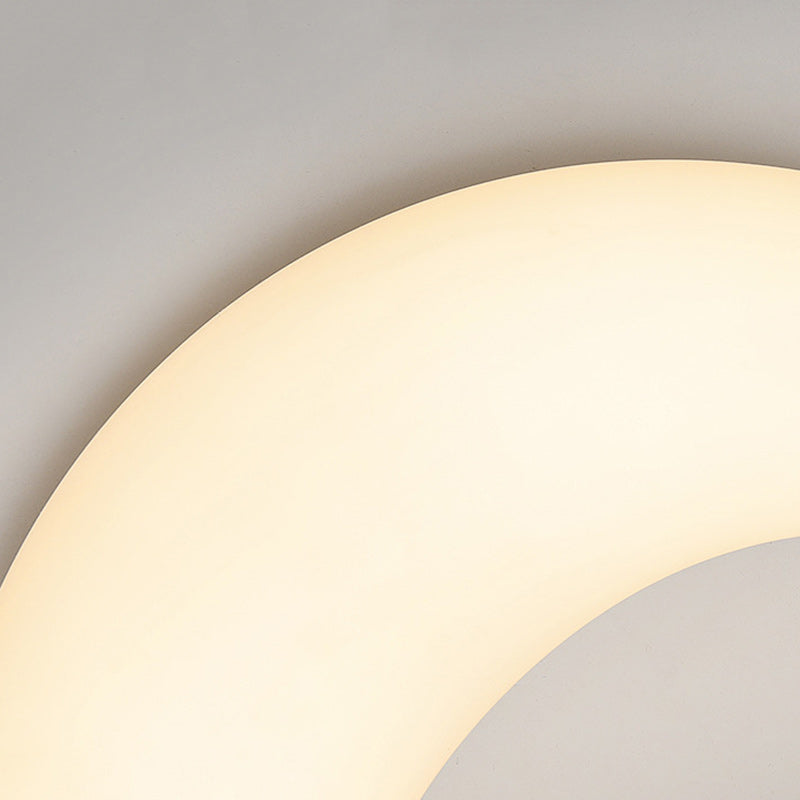 Moderne minimalistische Acryl-Messing-Halbmond-LED-Wandleuchte für das Schlafzimmer 