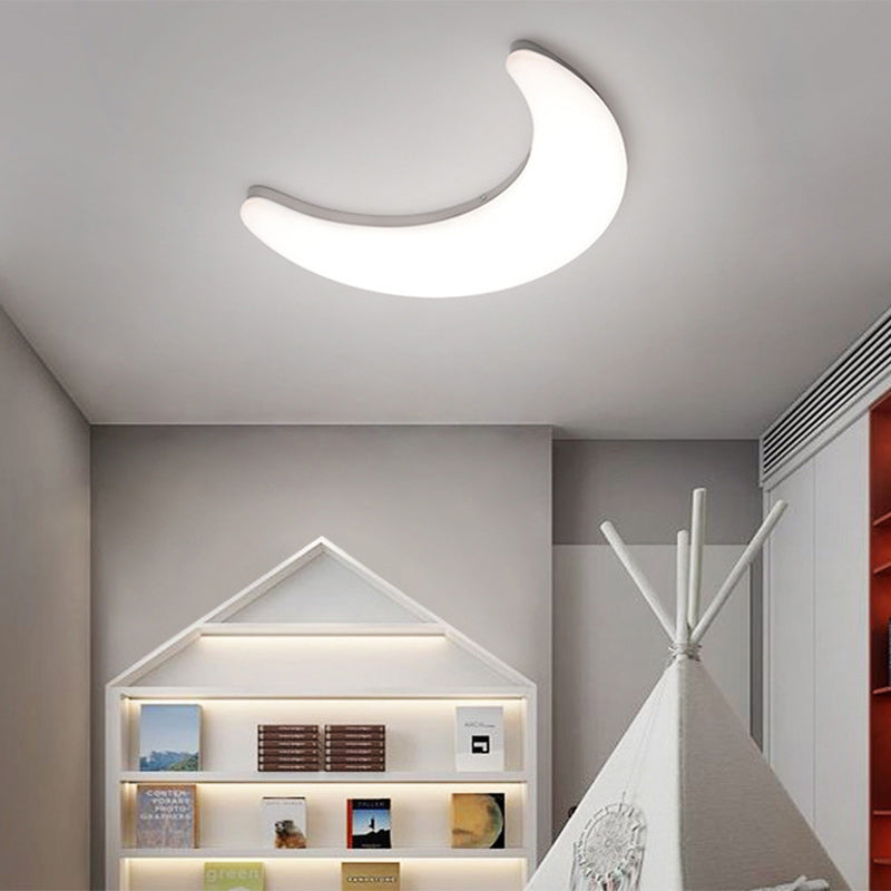 Moderne minimalistische Acryl-Messing-Halbmond-LED-Wandleuchte für das Schlafzimmer 